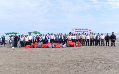 Xəzərin Sumqayıt sahilində genişmiqyaslı təmizlik aksiyası keçirilib
