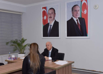 Zakir Fərəcov sakinlərlə görüşdü