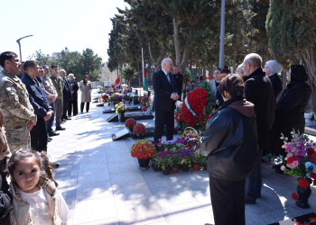 Sumqayıtda Aprel şəhidlərinin xatirəsi anılıb