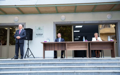 Sumqayıtda 36 nömrəli tam orta məktəbin yenidənqurmadan sonra açılışı olub