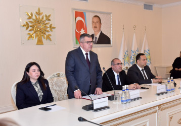 Sumqayıtda “Nur saçan ömür yolu” adlı elmi-praktik konfrans keçirdi