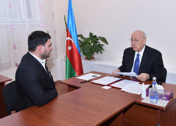 Zakir Fərəcov şəhərin 8-ci mikrorayon ərazisində sakinlərlə görüşdü