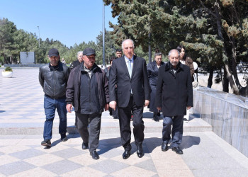 Sumqayıtda Aprel şəhidlərinin xatirəsi anılıb