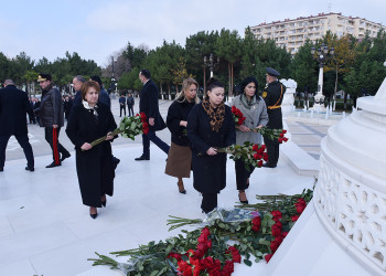 Sumqayıtda Ümummilli lider Heydər Əliyevin anım mərasimi keçirilib