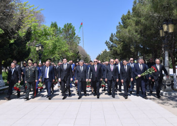 Sumqayıtda Ümummilli Lideri Heydər Əliyevin xatirəsi anılıb2