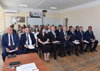 Zakir Fərəcov vətəndaş müraciətlərini diqqətdə saxlayır