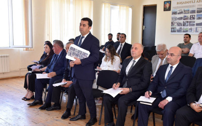 Zakir Fərəcov Sumqayıt sakinləri ilə birbaşa ünsiyyəti davam etdirir