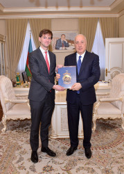 Zakir Fərəcov  Belçika Krallığının ölkəmizdəki səfiri ilə görüşüb