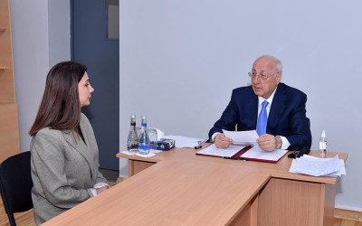 Zakir Fərəcov Sumqayıt sakinlərinin problemlərini dinlədi