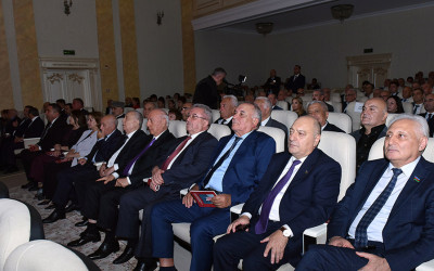 Sumqayıtda tanınmış şair-publisist Əvəz Mahmud Lələdağın 90 illiyi qeyd olunub