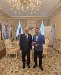 Zakir Fərəcov şair Vüqar Rahini qəbul edib