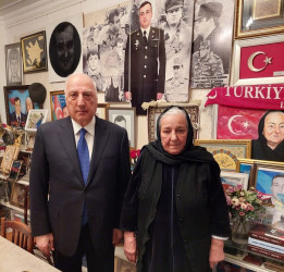 Zakir Fərəcov şəhid ailələrini ziyarət edib