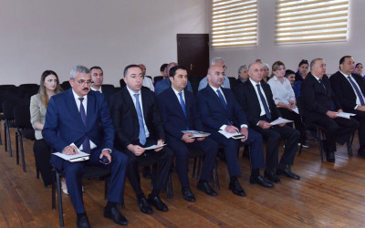 Zakir Fərəcov şəhər sakinləri ilə növbəti səyyar görüş keçirdi