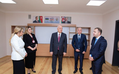 Sumqayıtda 36 nömrəli tam orta məktəbin yenidənqurmadan sonra açılışı olub