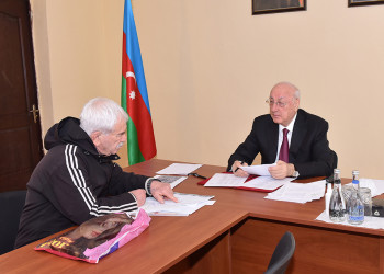 Zakir Fərəcov vətəndaş müraciətlərini yerində dinlədi