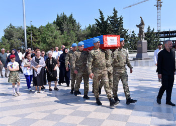 Sumqayıtda Birinci Qarabağ müharibəsinin şəhidi Rəhim Rəsulov dəfn edilib