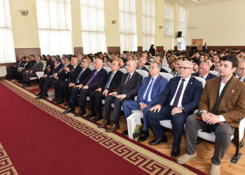 Sumqayıt Dövlət Universitetində “Şəhərsalma və Memarlıq İli”nə həsr olunmuş konfrans keçirilib