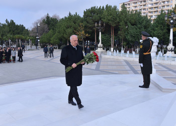 Sumqayıtda Ümummilli lider Heydər Əliyevin anım mərasimi keçirilib