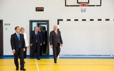 Sumqayıtda 36 nömrəli tam orta məktəbin yenidənqurmadan sonra açılışı olub