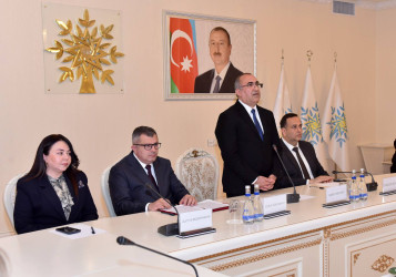 Sumqayıtda “Nur saçan ömür yolu” adlı elmi-praktik konfrans keçirdi