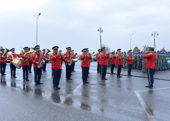 Sumqayıtda Zəfər Günü münasibətilə hərbi yürüş keçirilib