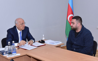 Zakir Fərəcov Sumqayıt sakinlərinin problemlərini dinlədi