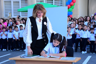 Sumqayıt şəhər 21 nömrəli tam orta ümumtəhsil məktəbində Bilik Günü qeyd olunub