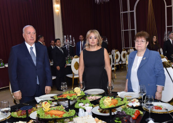 Sumqayıtda Beynəlxalq Müəllimlər Günü qeyd olunub