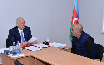 Zakir Fərəcov Sumqayıt sakinlərinin problemlərini dinlədi