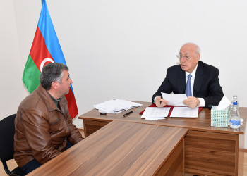 Zakir Fərəcov növbəti səyyar qəbulu 11-ci mikrorayon ərazisində keçirdi