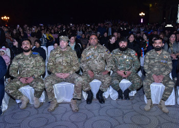 Sumqayıtda Zəfər Günü ilə bağlı konsert və atəşfəşanlıq keçirilib