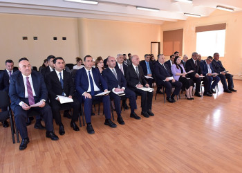 Zakir Fərəcov sakinlərlə görüşdü, müraciətlərini dinlədi