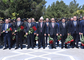Sumqayıtda Ümummilli Lideri Heydər Əliyevin xatirəsi anılıb2