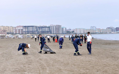 Xəzərin Sumqayıt sahilində genişmiqyaslı təmizlik aksiyası keçirilib
