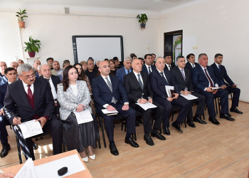 Zakir Fərəcov növbəti səyyar qəbulu 11-ci mikrorayon ərazisində keçirdi