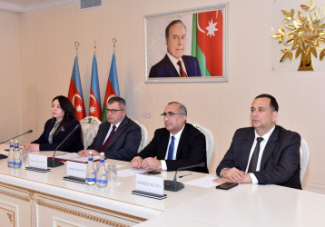 Sumqayıtda “Nur saçan ömür yolu” adlı elmi-praktik konfrans keçirdi