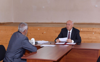 Zakir Fərəcov şəhər sakinləri ilə növbəti səyyar görüş keçirdi