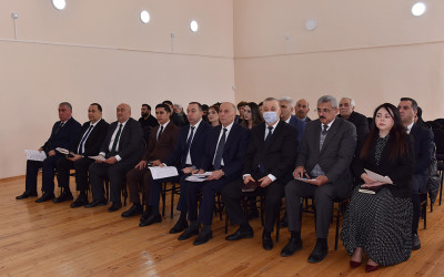Zakir Fərəcov sakinlərin müraciətini dinlədi