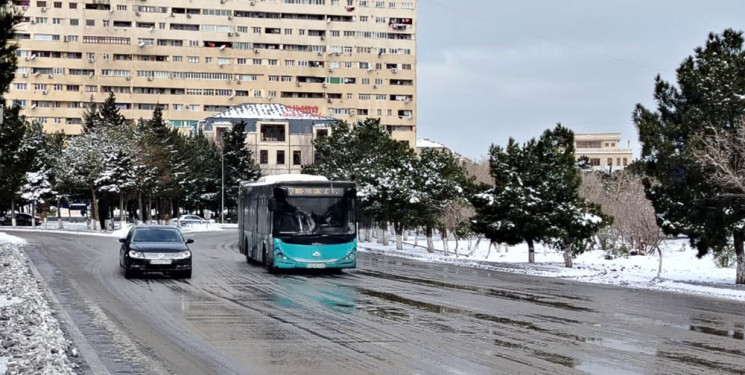 Sumqayıt yollarında qarın təmizlənməsi davam edir