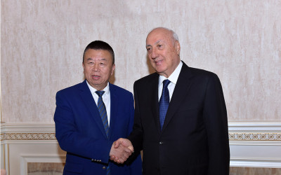 Zakir Fərəcov Çin Xalq Respublikasından olan investorları qəbul etdi