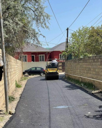 “Xəzər bağları” yaşayış massivində asfaltlanma işləri aparılır