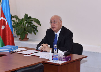 Zakir Fərəcov şəhərin 8-ci mikrorayon ərazisində sakinlərlə görüşdü