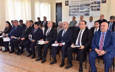 Zakir Fərəcov Sumqayıt sakinləri ilə birbaşa ünsiyyəti davam etdirir