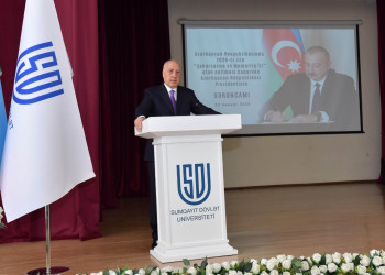 Sumqayıt Dövlət Universitetində “Şəhərsalma və Memarlıq İli”nə həsr olunmuş konfrans keçirilib